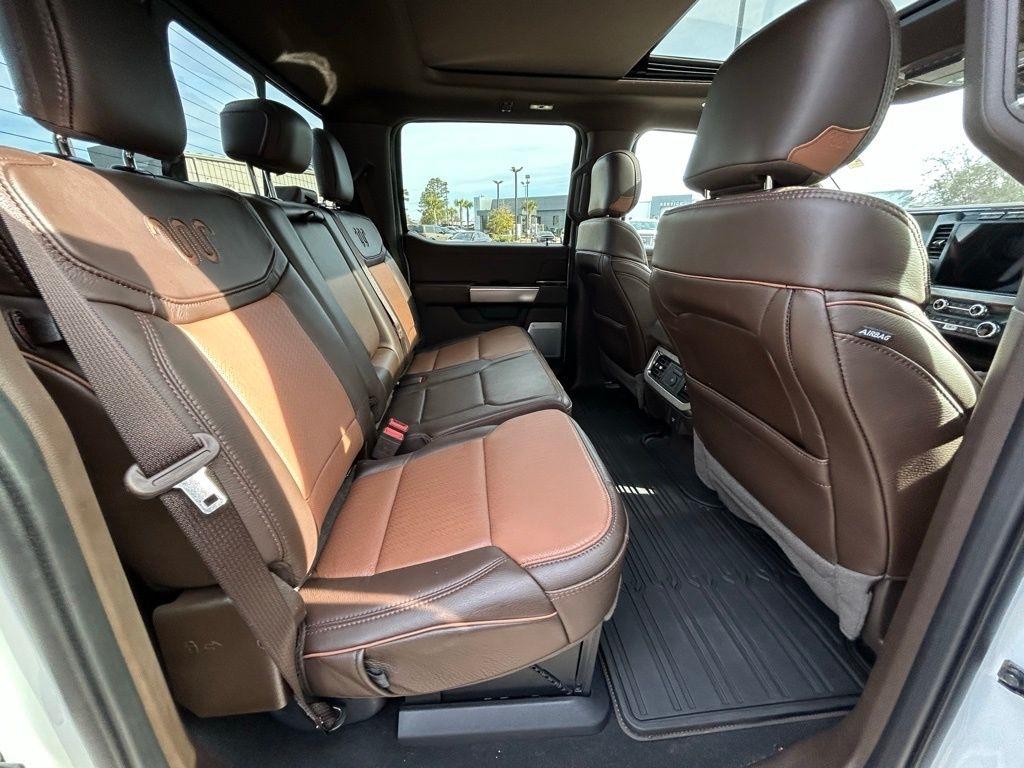 Ford F-350 SD King Ranch Crew Cab Long Bed 4WD 2024