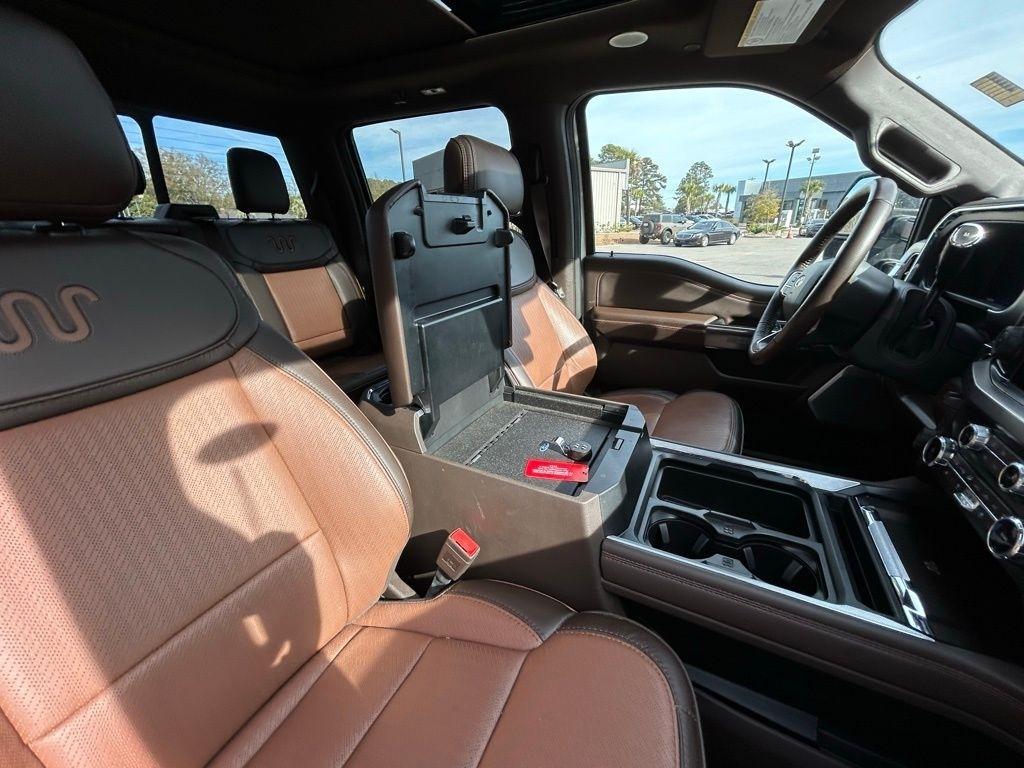 Ford F-350 SD King Ranch Crew Cab Long Bed 4WD 2024