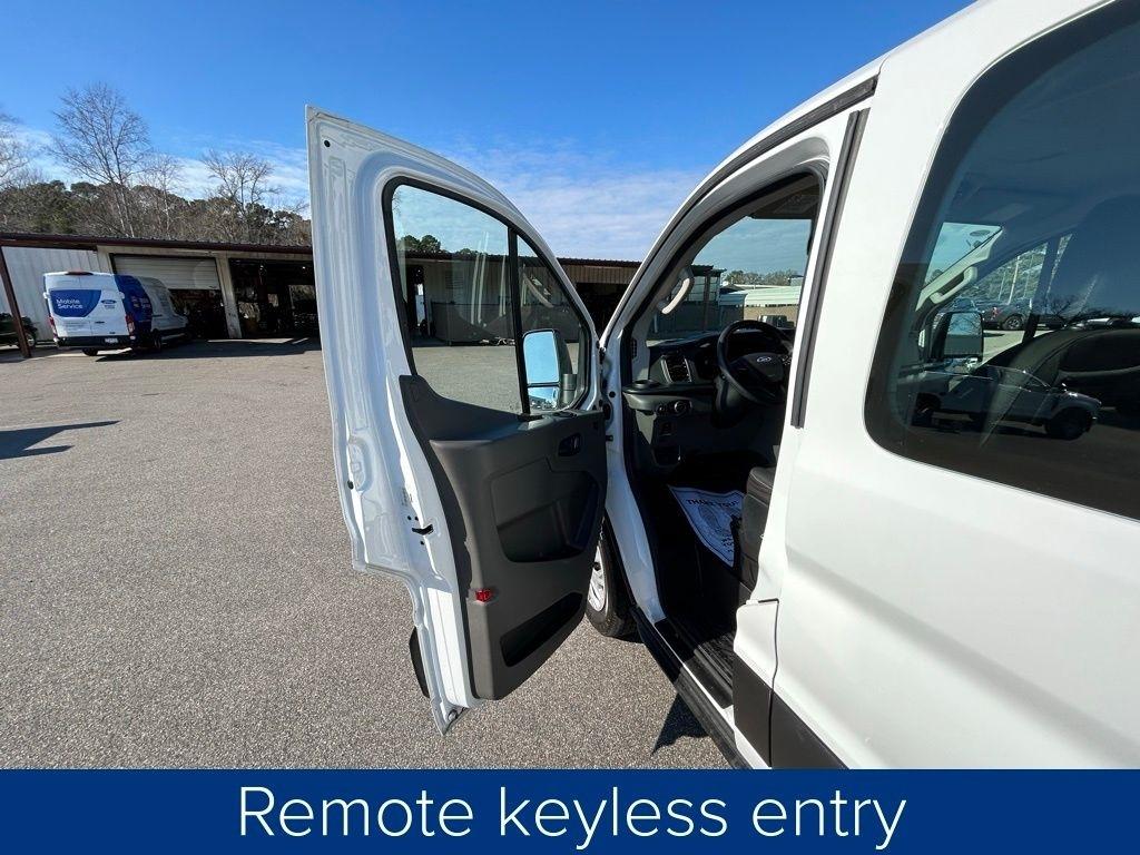 Ford Transit 350 Wagon Low Roof XL w/Sliding Pass. 148-in. WB 2023