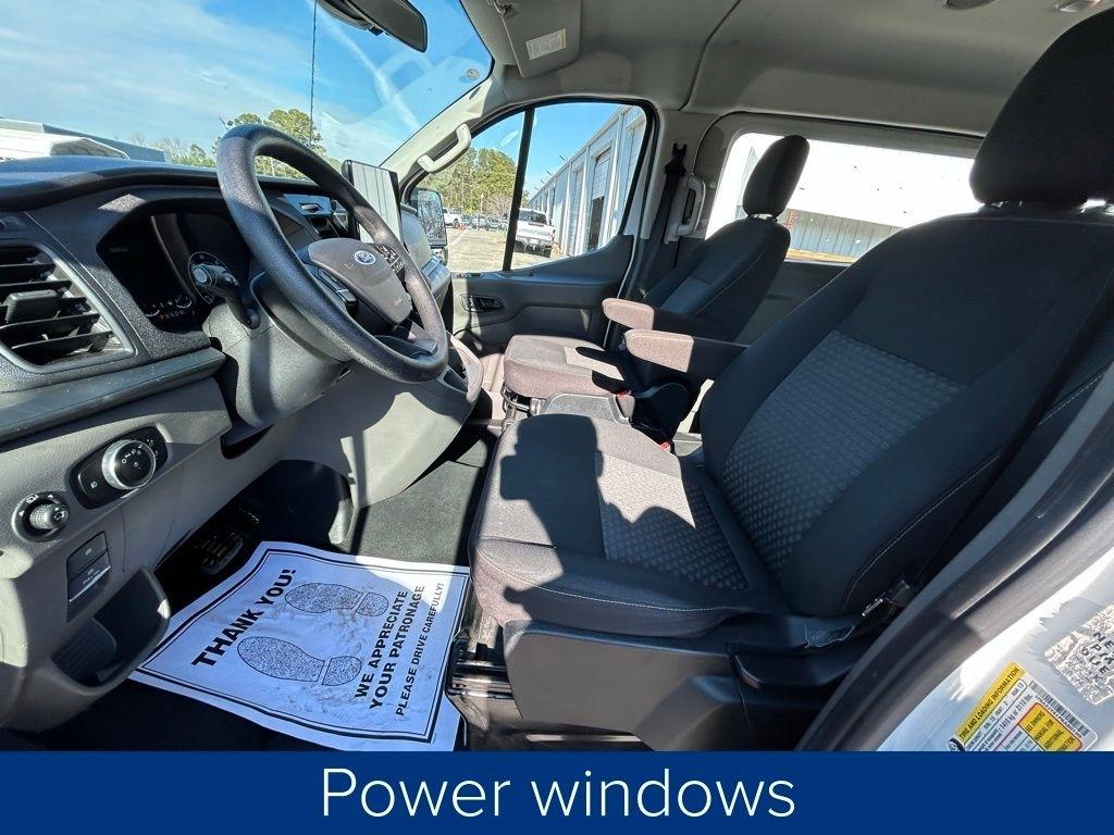 Ford Transit 350 Wagon Low Roof XL w/Sliding Pass. 148-in. WB 2023