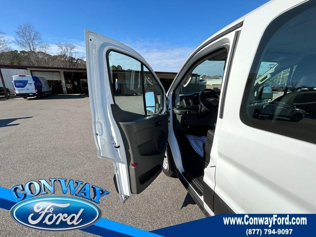 Ford Transit 350 Wagon Low Roof XL w/Sliding Pass. 148-in. WB 2023