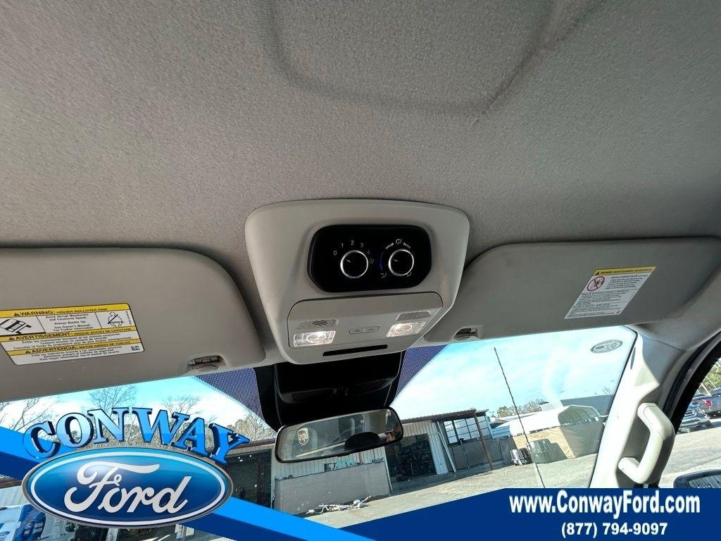 Ford Transit 350 Wagon Low Roof XL w/Sliding Pass. 148-in. WB 2023