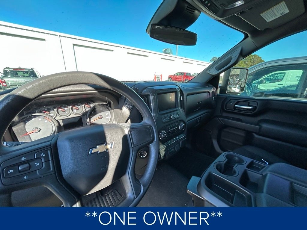 Chevrolet Silverado 2500HD Custom Crew Cab Short Box 4WD 2024