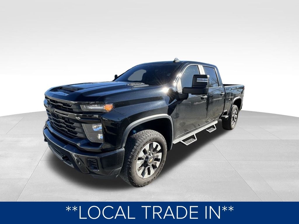 Chevrolet Silverado 2500HD Custom Crew Cab Short Box 4WD 2024