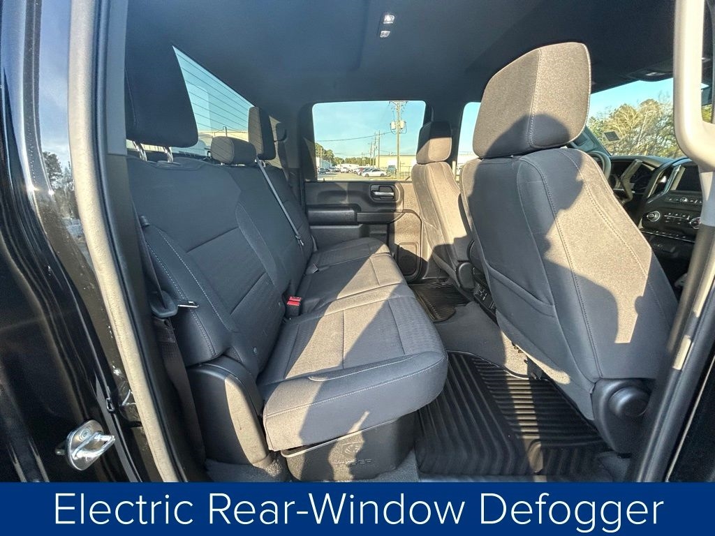 Chevrolet Silverado 2500HD Custom Crew Cab Short Box 4WD 2024