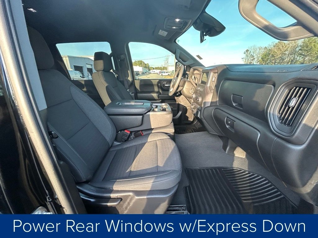 Chevrolet Silverado 2500HD Custom Crew Cab Short Box 4WD 2024