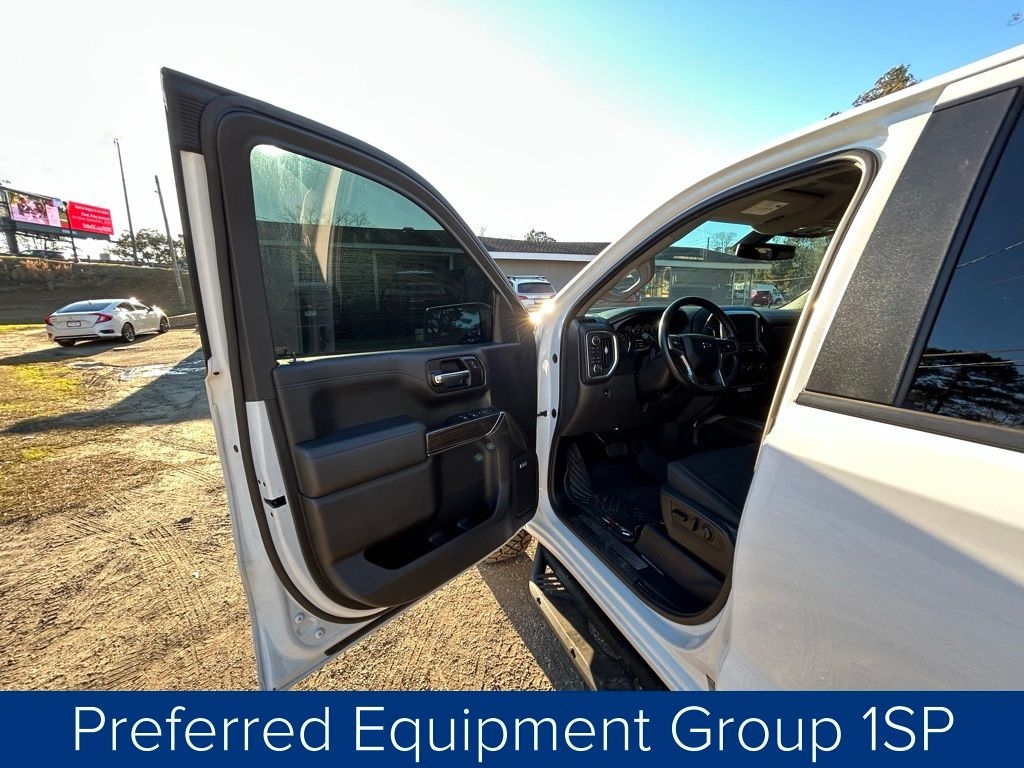 Chevrolet Silverado 1500 RST Crew Cab Long Box 4WD 2020