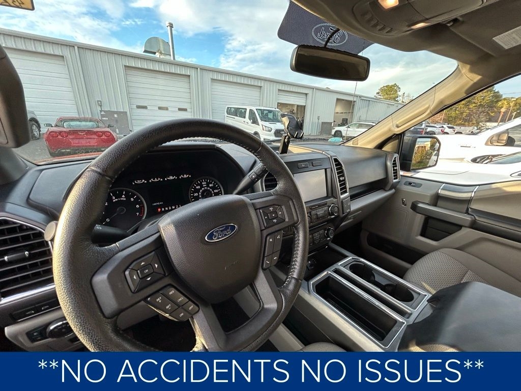 Ford F-150 XL SuperCrew 5.5-ft. Bed 4WD 2015