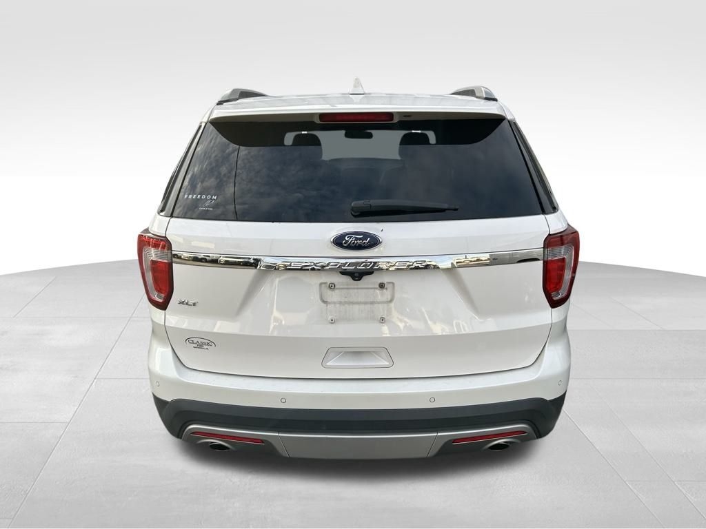 Ford Explorer XLT FWD 2017