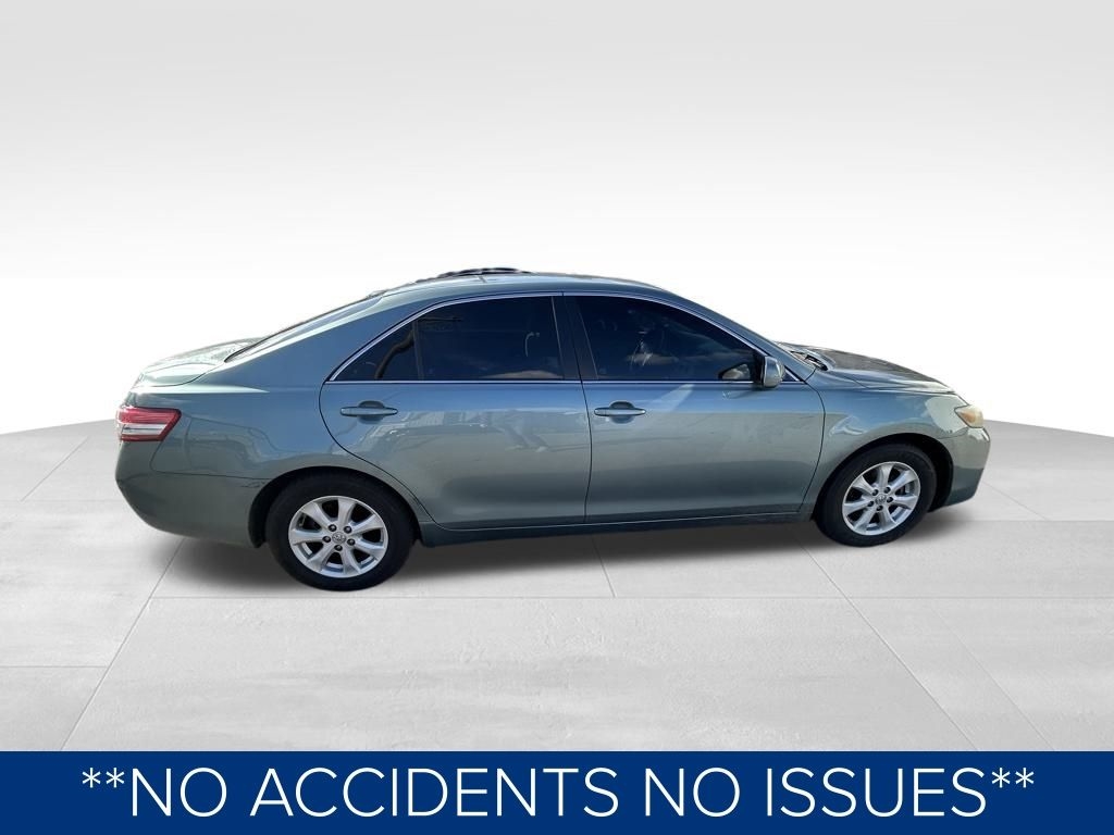 Toyota Camry Base 6-Spd AT 2011