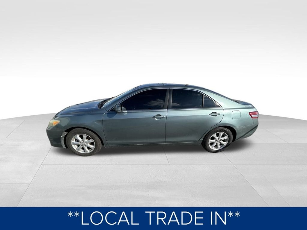 Toyota Camry Base 6-Spd AT 2011