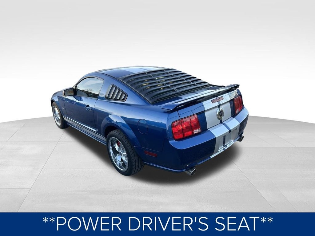 Ford Mustang GT Deluxe Coupe 2007