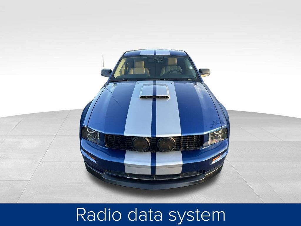 Ford Mustang GT Deluxe Coupe 2007