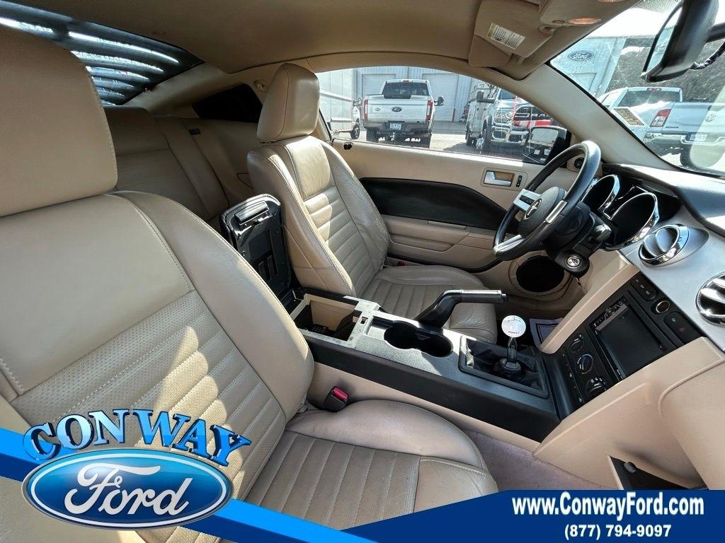 Ford Mustang GT Deluxe Coupe 2007