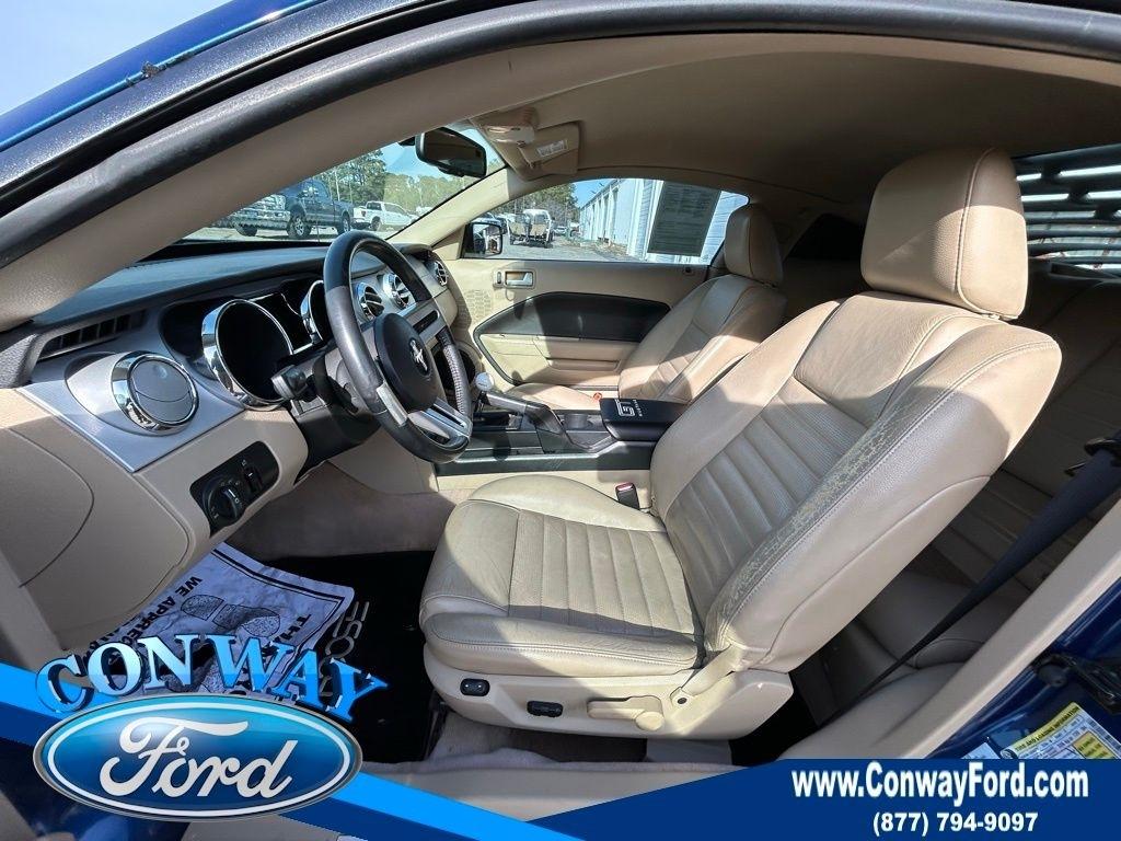 Ford Mustang GT Deluxe Coupe 2007