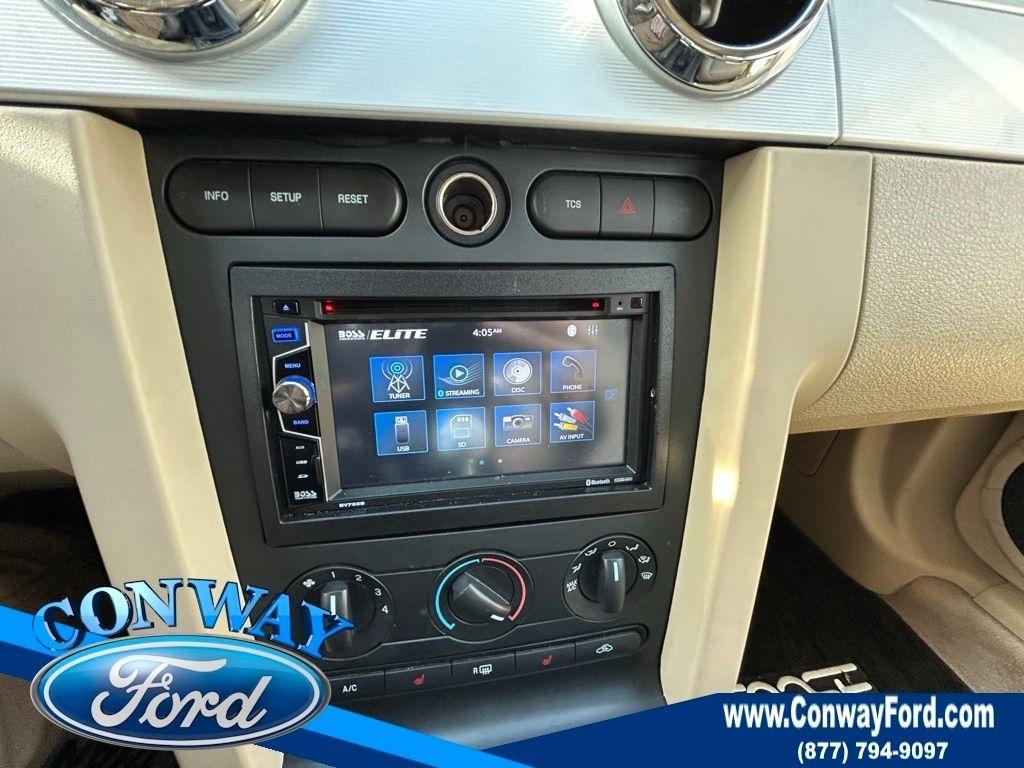 Ford Mustang GT Deluxe Coupe 2007