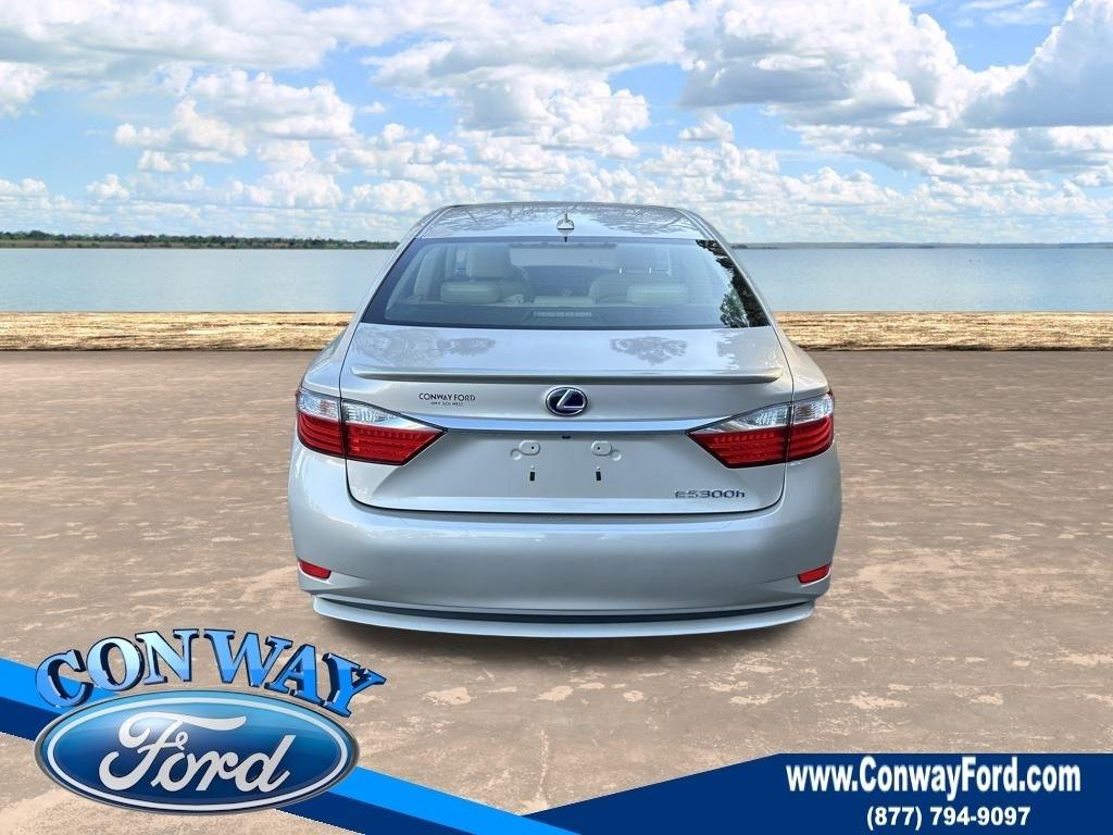 Lexus ES 300h Sedan 2014