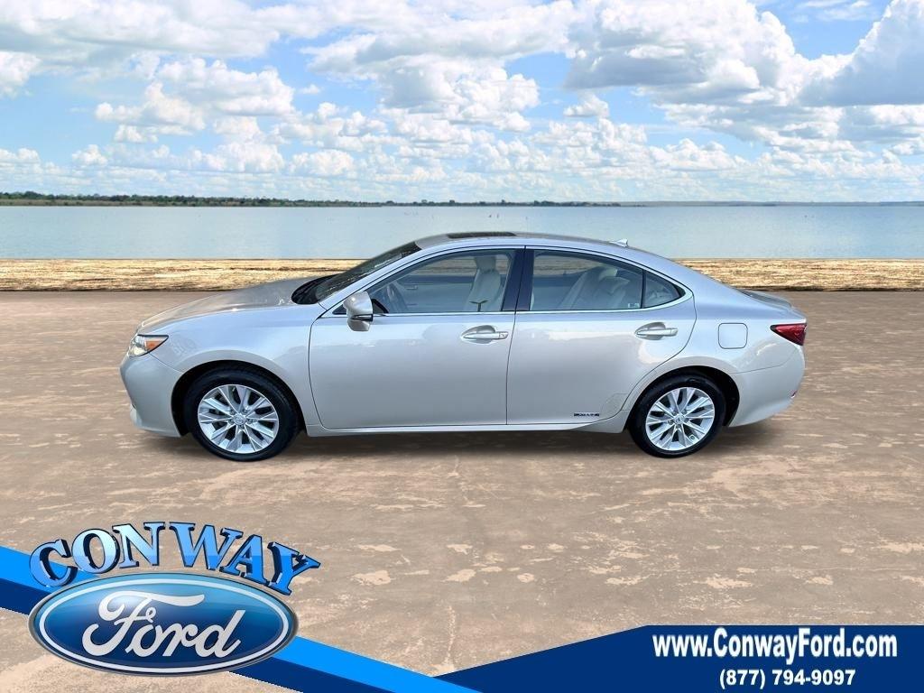 Lexus ES 300h Sedan 2014