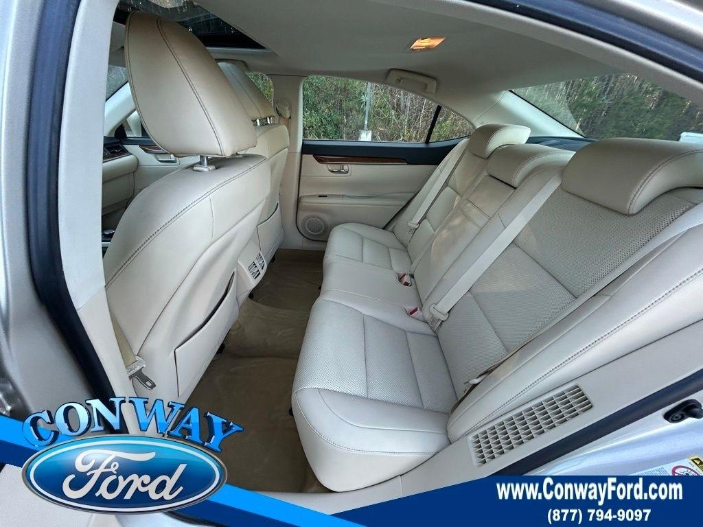 Lexus ES 300h Sedan 2014