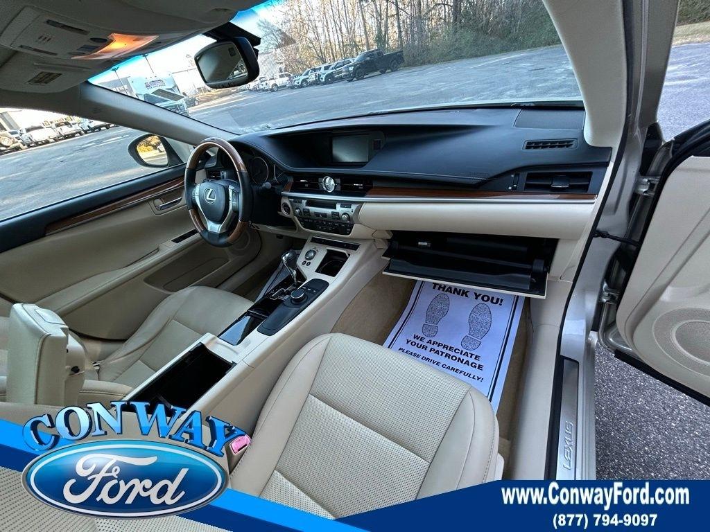 Lexus ES 300h Sedan 2014