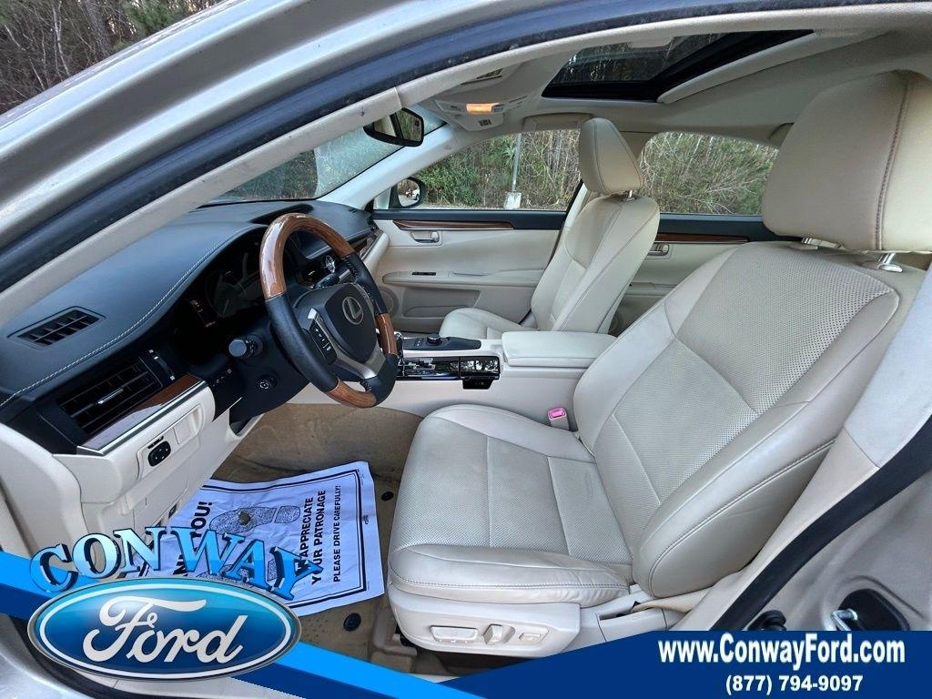 Lexus ES 300h Sedan 2014