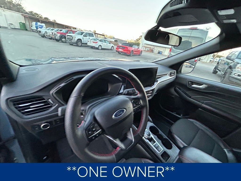 Ford Escape ST-Line Hybrid 2025