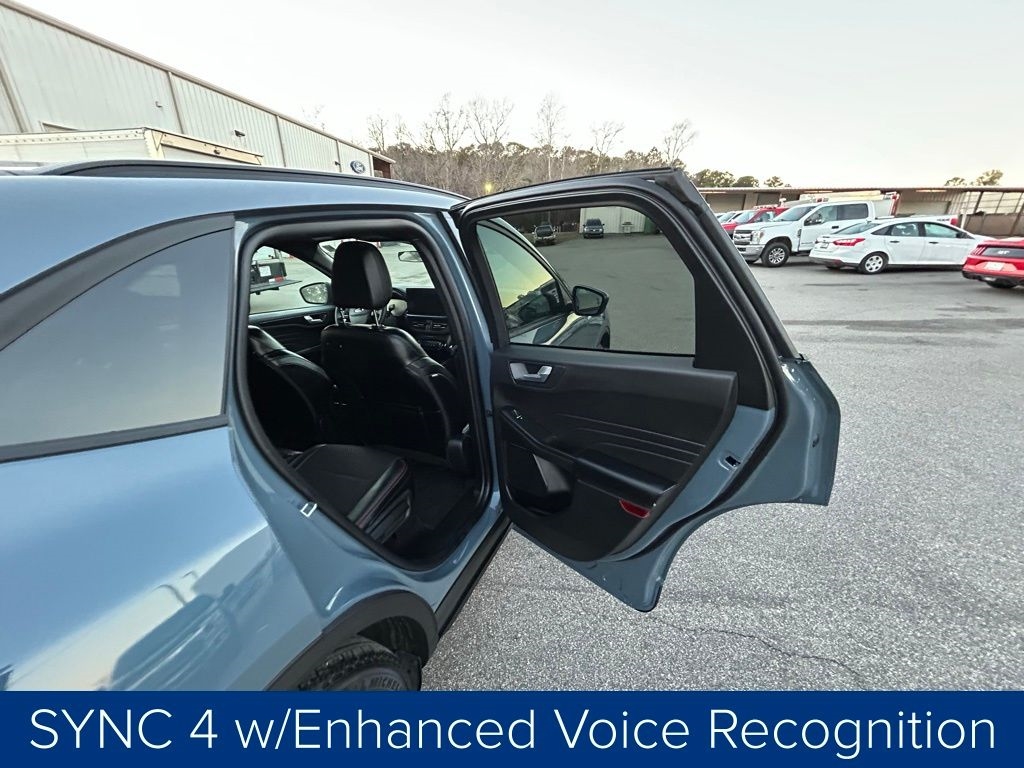 Ford Escape ST-Line Hybrid 2025