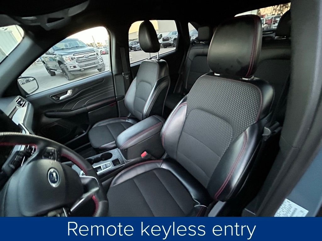 Ford Escape ST-Line Hybrid 2025