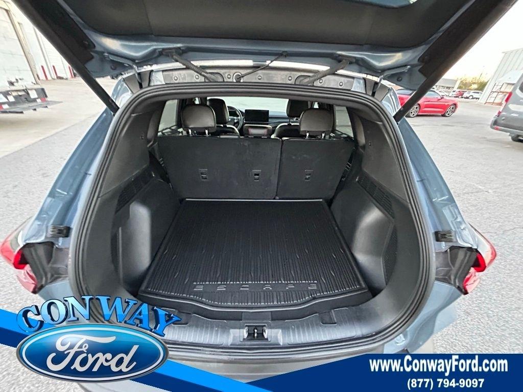 Ford Escape ST-Line Hybrid 2025