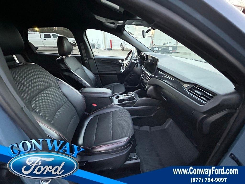 Ford Escape ST-Line Hybrid 2025