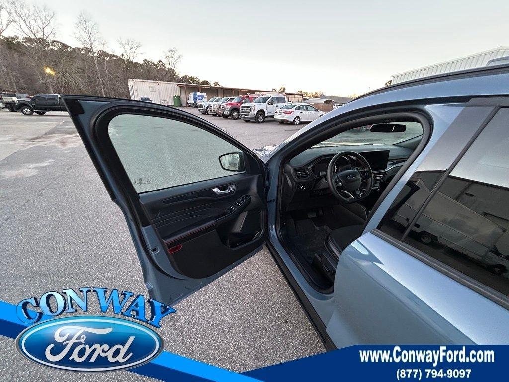 Ford Escape ST-Line Hybrid 2025