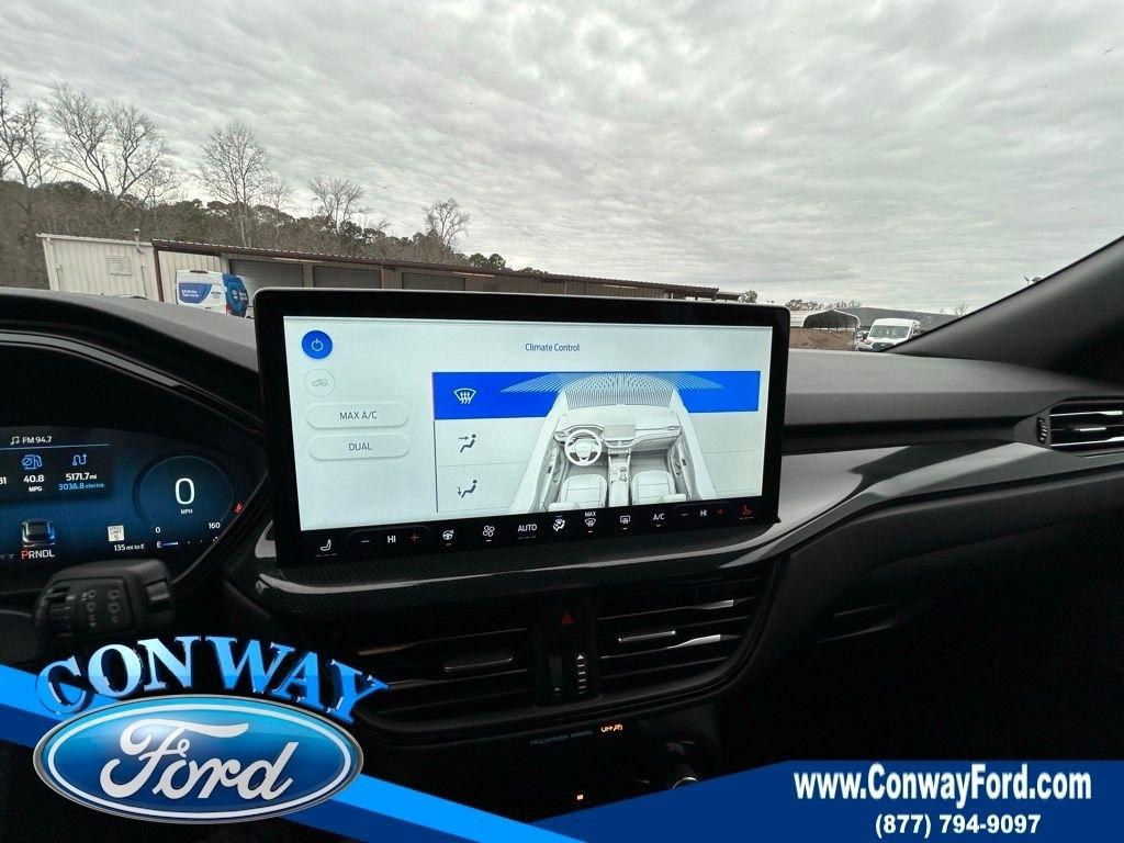 Ford Escape ST-Line Elite Hybrid AWD 2025