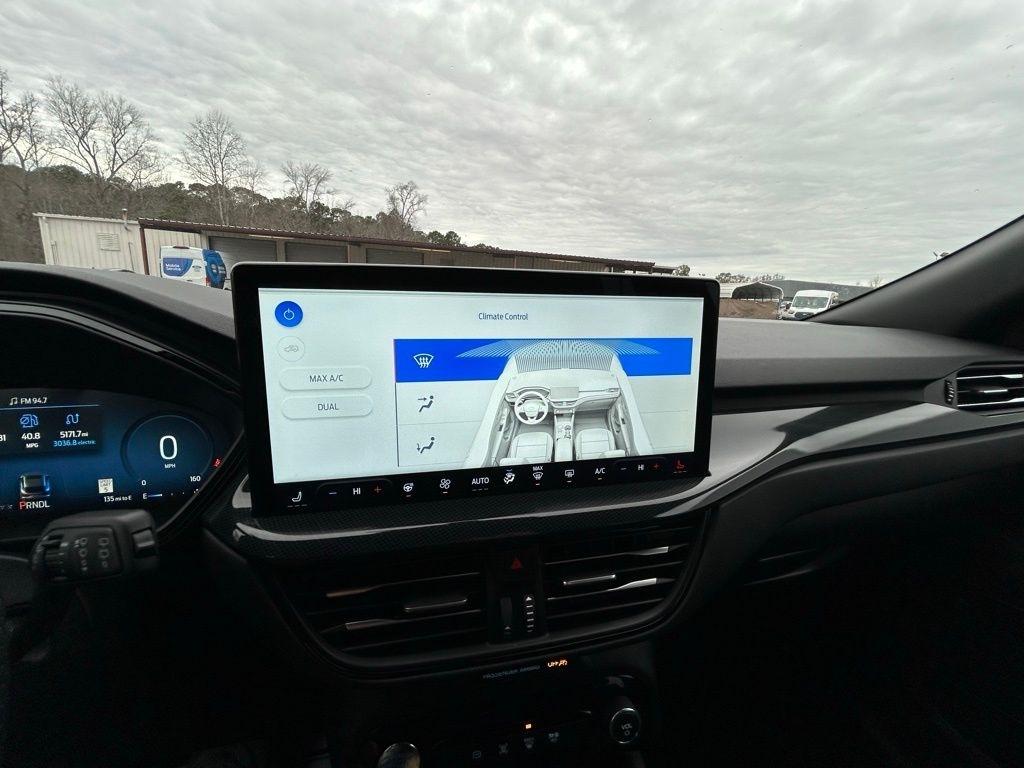 Ford Escape ST-Line Elite Hybrid AWD 2025