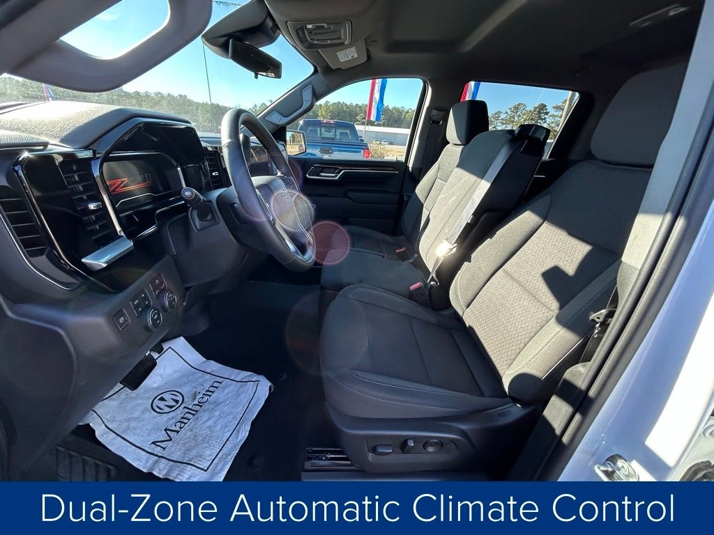 Chevrolet Silverado 1500 RST Crew Cab 4WD 2023