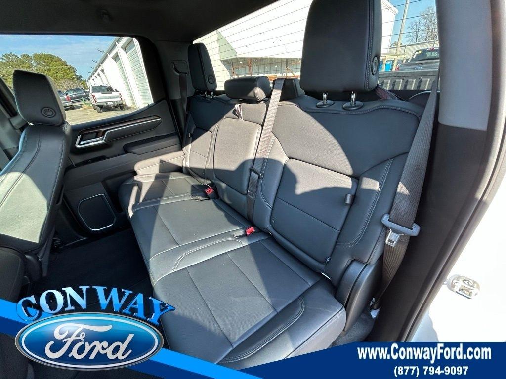 GMC Sierra 1500 SLT Crew Cab 4WD 2025