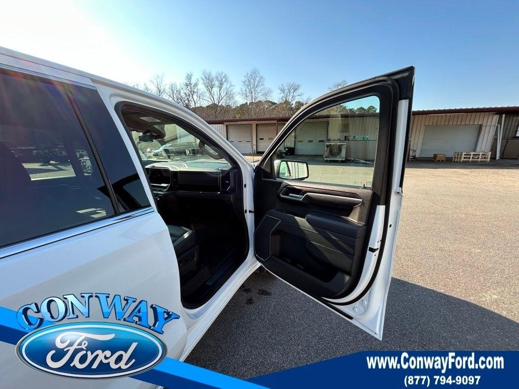 GMC Sierra 1500 SLT Crew Cab 4WD 2025