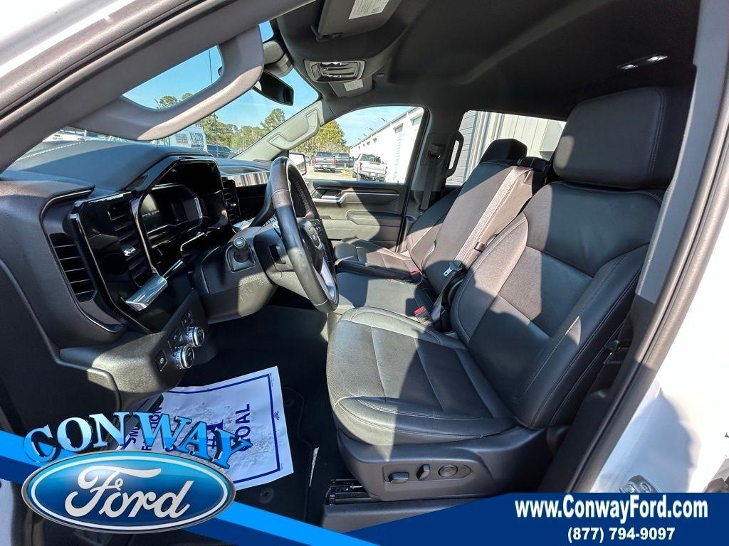 GMC Sierra 1500 SLT Crew Cab 4WD 2025