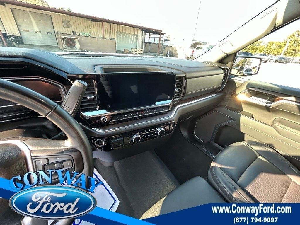 GMC Sierra 1500 SLT Crew Cab 4WD 2025