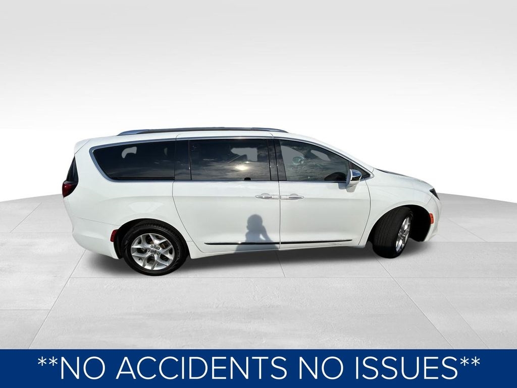 Chrysler Pacifica Limited 2020