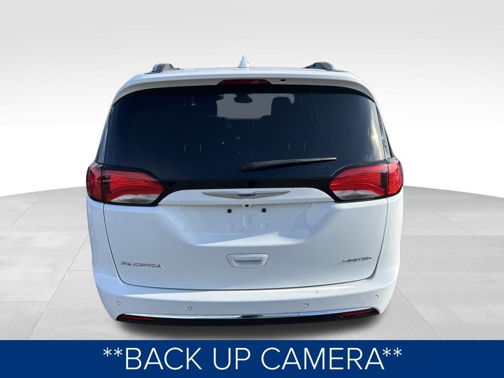 Chrysler Pacifica Limited 2020