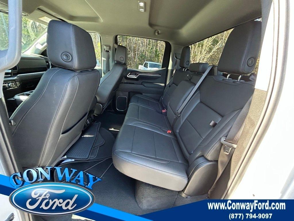 GMC Sierra 1500 SLT Crew Cab 4WD 2025