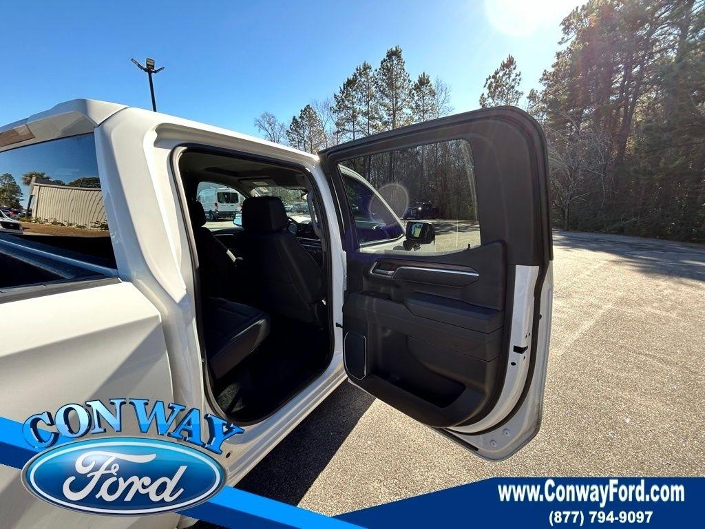 GMC Sierra 1500 SLT Crew Cab 4WD 2025