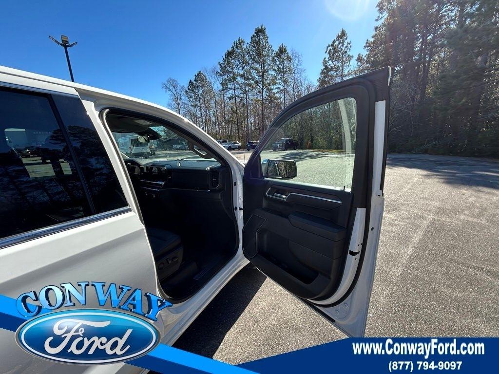 GMC Sierra 1500 SLT Crew Cab 4WD 2025