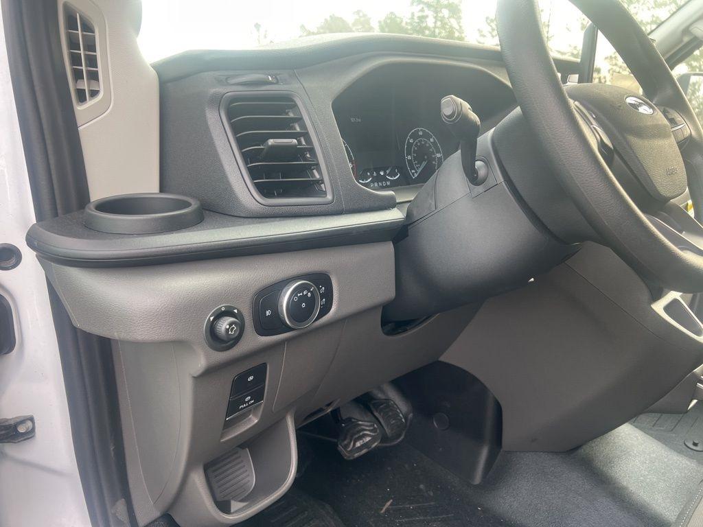 Ford Transit T-350 2024