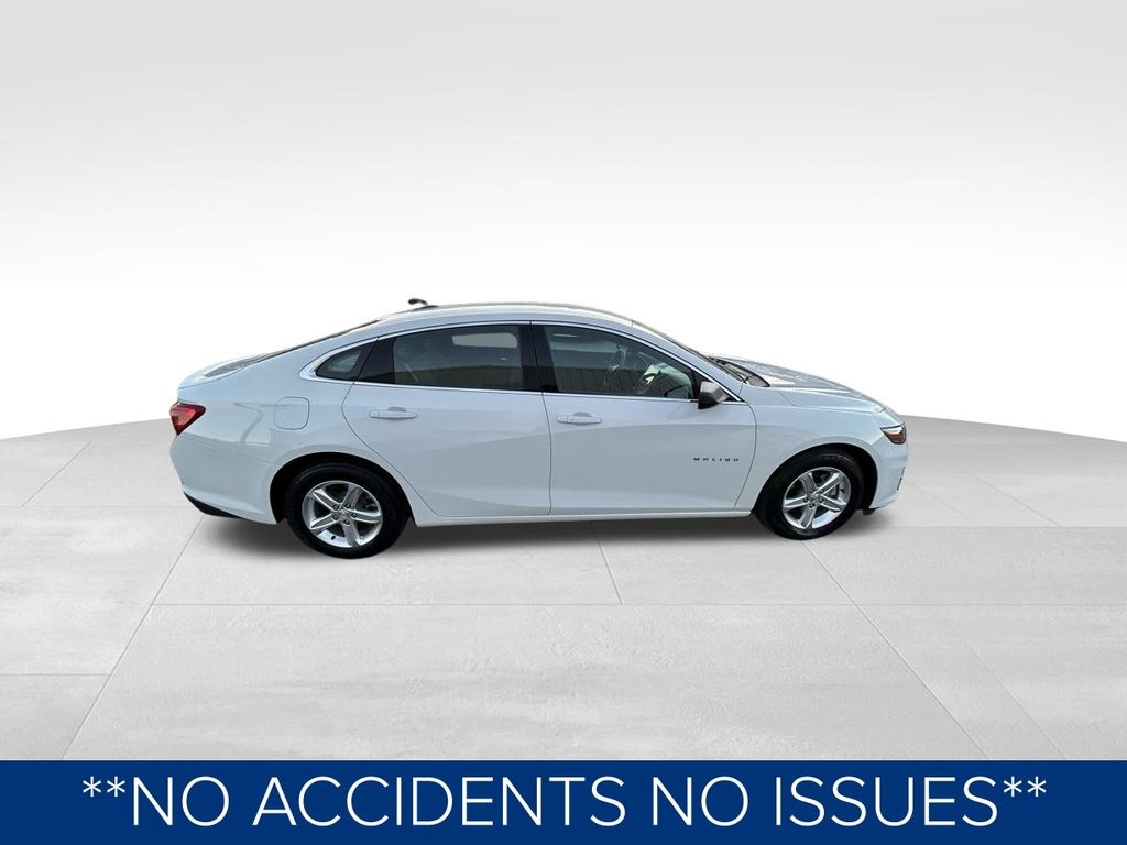 Chevrolet Malibu LS 2022