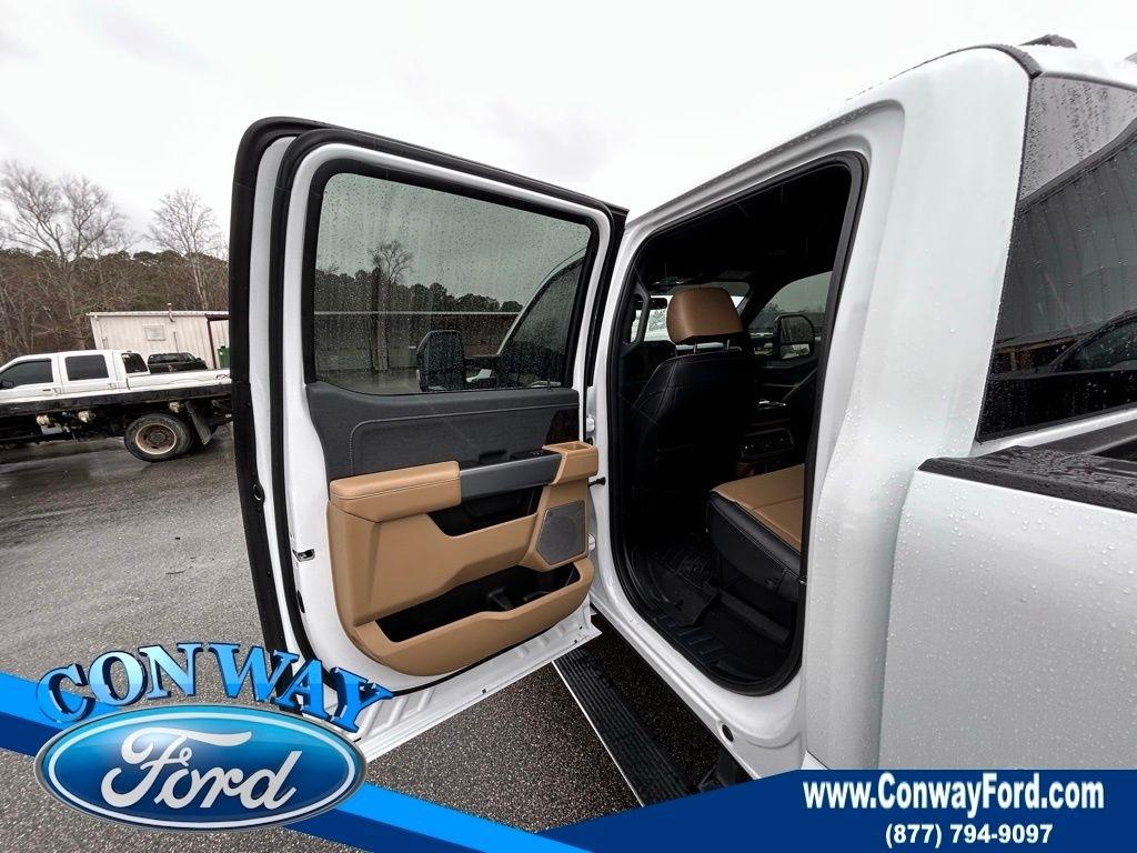 Ford F-450 SD XL Crew Cab DRW 4WD 2024