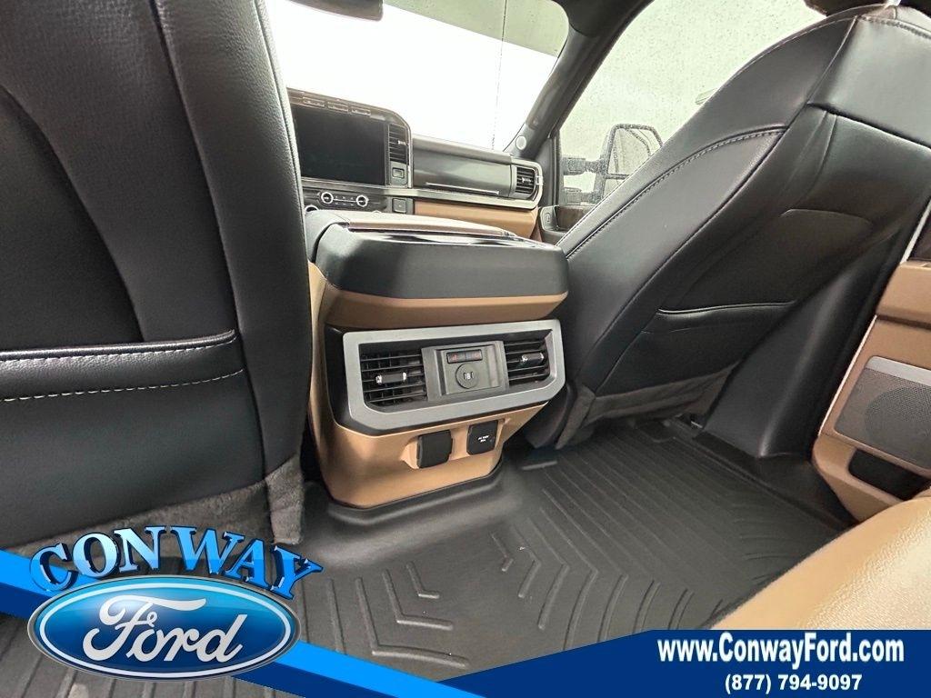 Ford F-450 SD XL Crew Cab DRW 4WD 2024