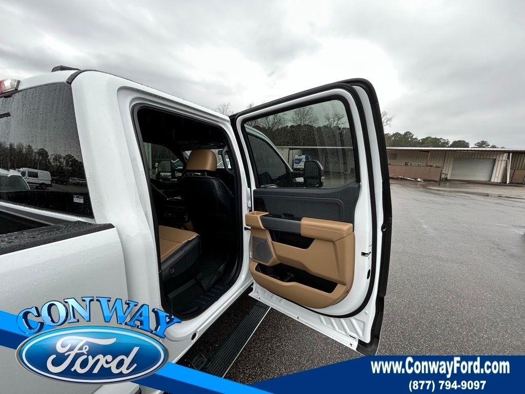 Ford F-450 SD XL Crew Cab DRW 4WD 2024