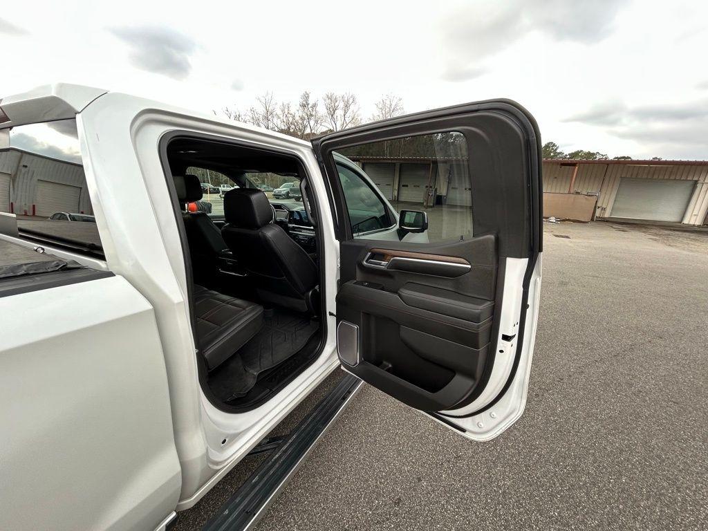 Chevrolet Silverado 1500 High Country Crew Cab 4WD 2022