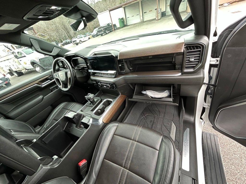 Chevrolet Silverado 1500 High Country Crew Cab 4WD 2022